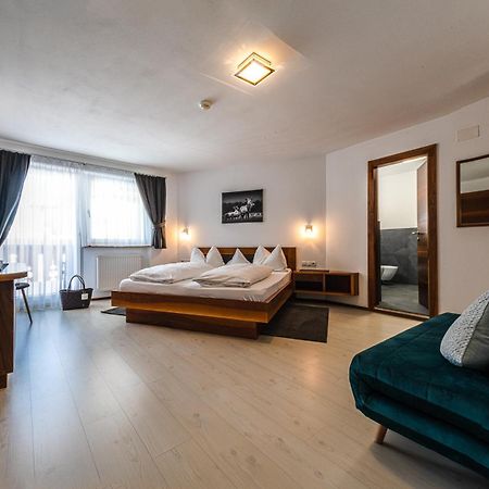 Garni Sunela B&B Selva di Val Gardena Esterno foto