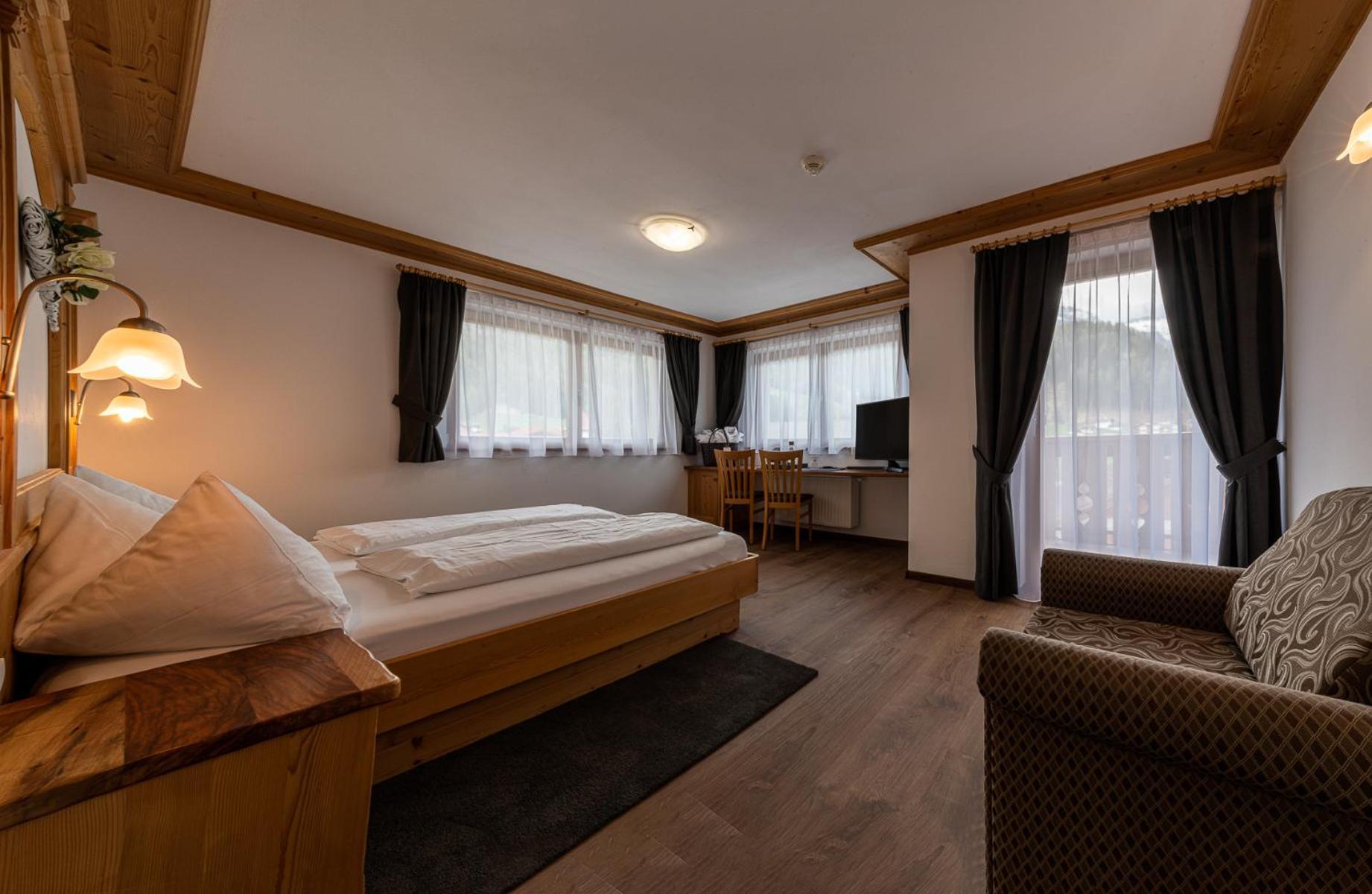 Garni Sunela B&B Selva di Val Gardena Esterno foto