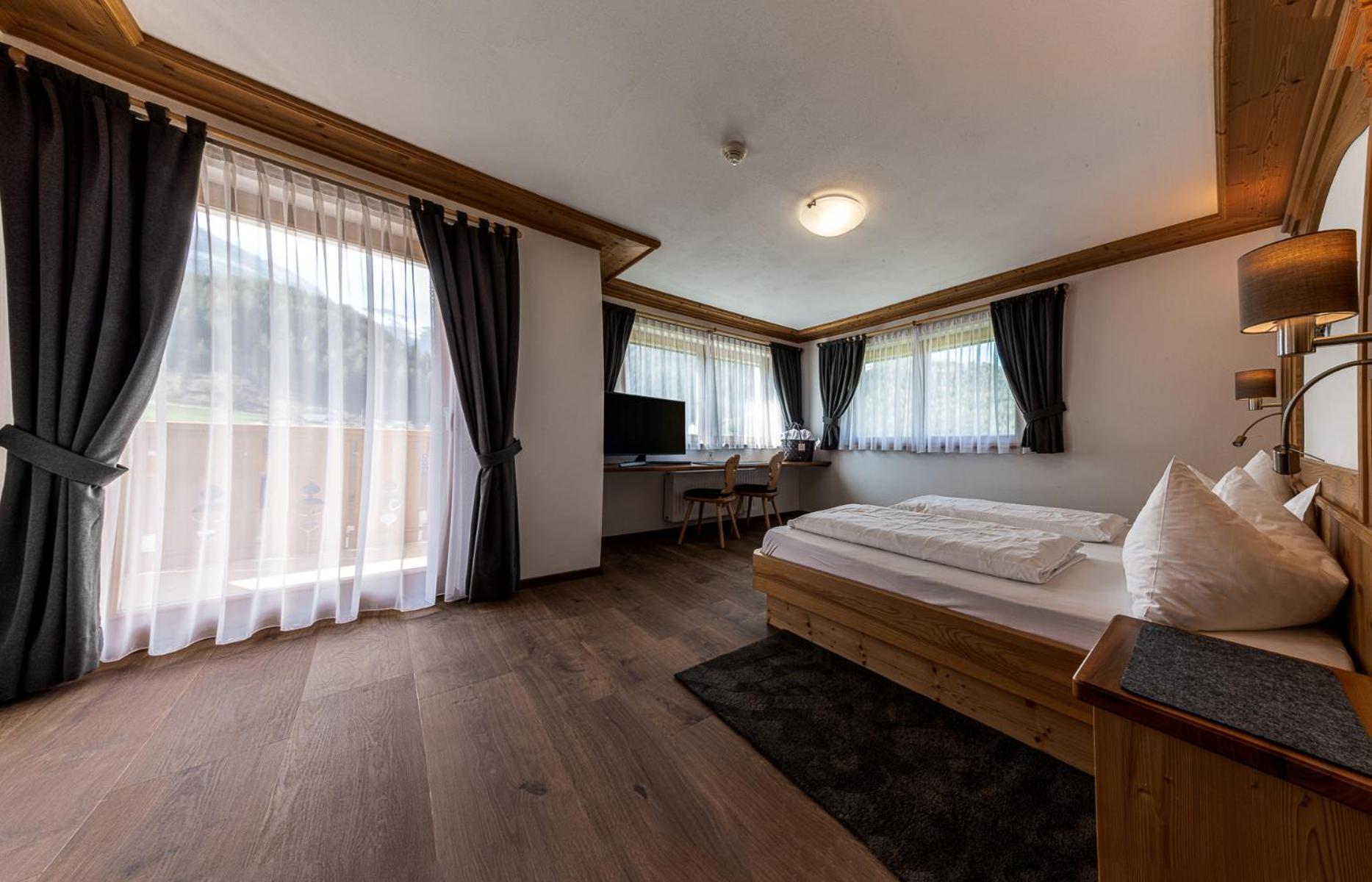 Garni Sunela B&B Selva di Val Gardena Esterno foto