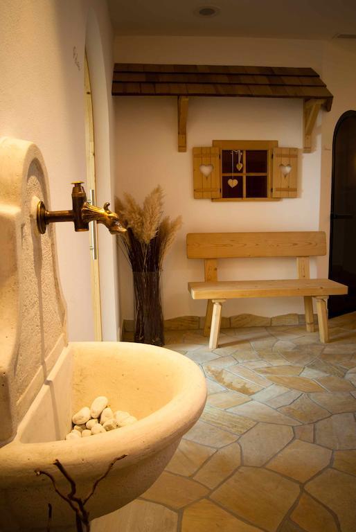 Garni Sunela B&B Selva di Val Gardena Esterno foto