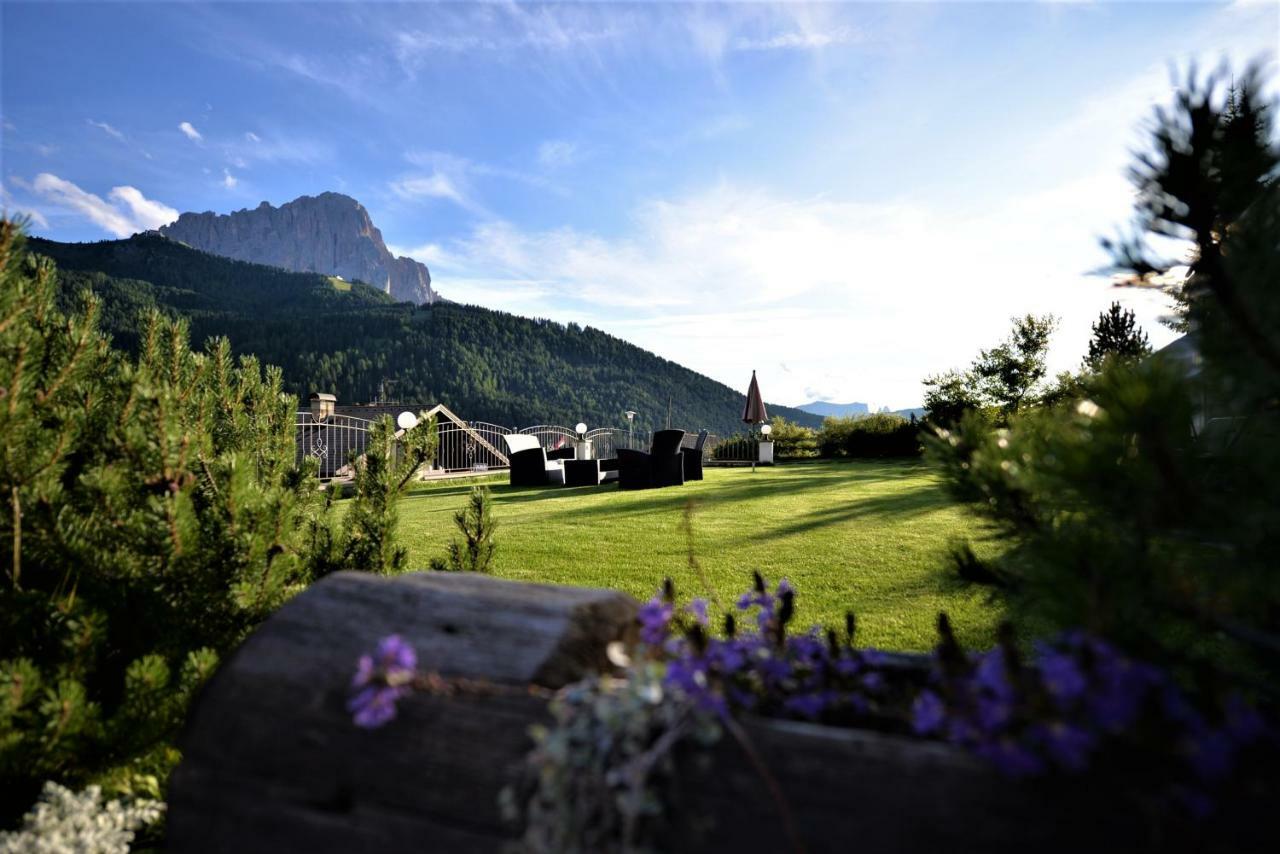 Garni Sunela B&B Selva di Val Gardena Esterno foto