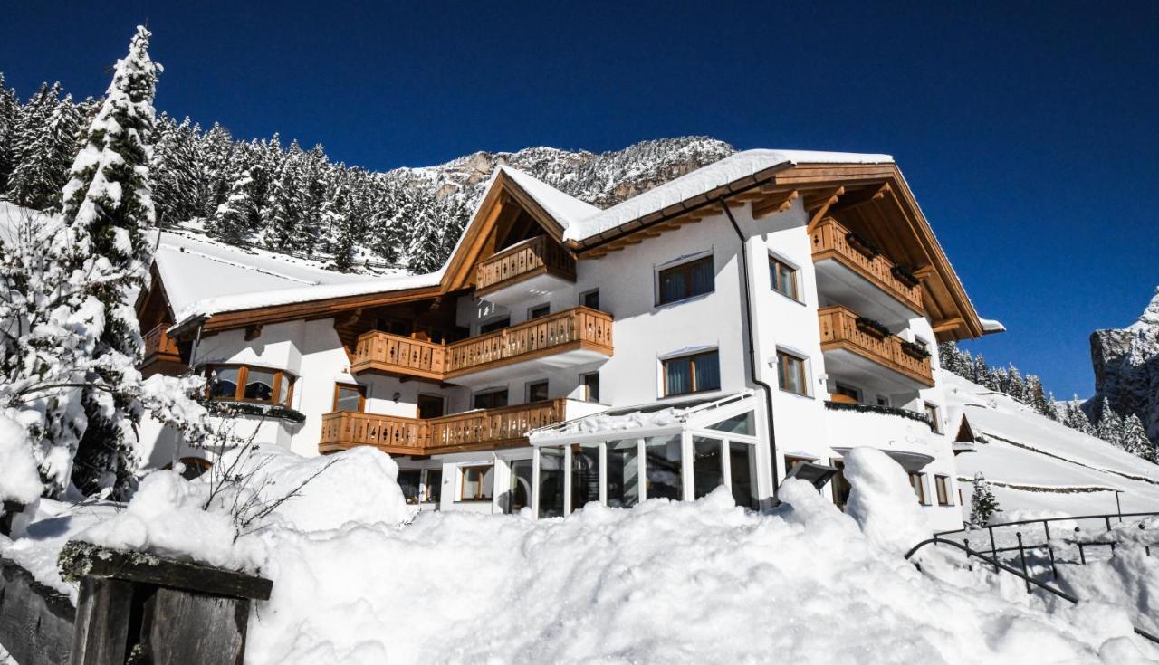 Garni Sunela B&B Selva di Val Gardena Esterno foto