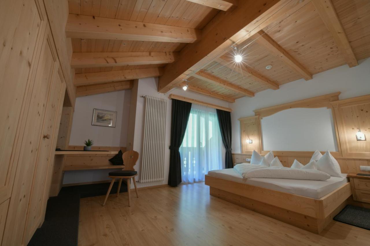 Garni Sunela B&B Selva di Val Gardena Esterno foto